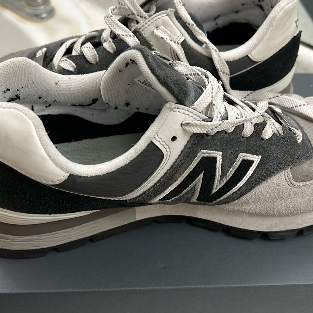 Men’s new balance shoes